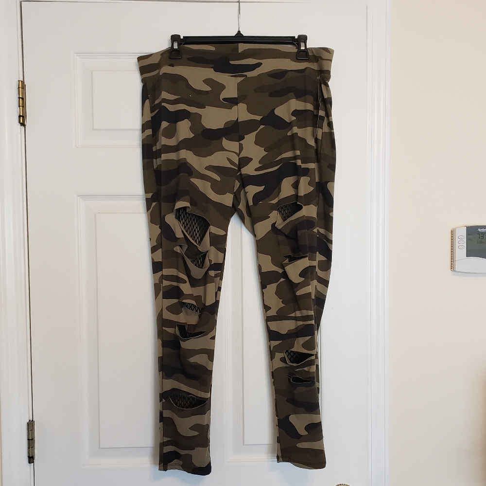 Camo leggings